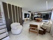 Sobrado Mobiliado com 3 Suítes e 2 Vagas na Guilhermina,...