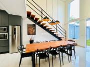 SOBRADO MOBILIADO COM PISCINA 4 QUARTOS 3 SUÍTES BAIRRO...