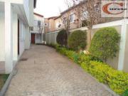 Sobrado na Bosque da Saúde em condomínio fechado