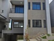 Sobrado no Campo Comprido de 314 m² com 3 quartos