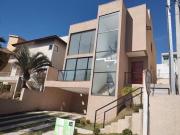 Sobrado no condomínio Reserva Vale Verde em Cotia