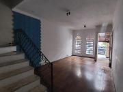 Sobrado no Condomínio Village na Estrada do Campo Limpo...