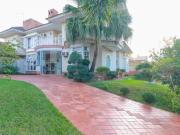 Sobrado no Moinhos de Vento, em Canoas  2 lotes