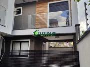 SOBRADO NO PILARZINHO! 03 QTOS, SACADA,CLOSET,CHURRAS,MÓVEIS