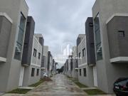 Sobrado no Uberaba, em condomínio e com terraço