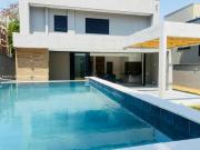 SOBRADO NOVO 4 SUITES EM CONDOMINIO