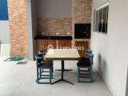 Sobrado novo a poucos metros do mar no Atami Sul