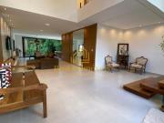 SOBRADO NOVO CERCADO PELA NATUREZA EM CONDOMÍNIO FECHADO...