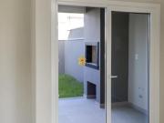 Sobrado novo com 3 dormitórios !