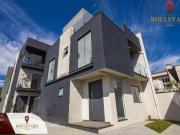 Sobrado novo com 3 dormitórios à venda, 213 m² por R$...