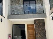 Sobrado novo com 3 suites