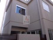 Sobrado novo em condomínio