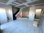 Sobrado novo em condomínio à venda na Vila Antonina com...