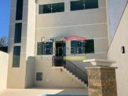 Sobrado novo em condomínio com piscina, 3 quartos, 1...