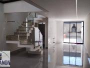 Sobrado novo no Bairro Rudge Ramos com 3 suítes, 4 vagas...