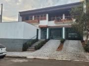Sobrado para alugar com 3 Suítes + 1 Quarto em Parque do...