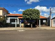 Sobrado para alugar com 3 Suítes + 2 Quartos em...