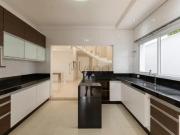 Sobrado para alugar em Campinas, Swiss Park, com 3...