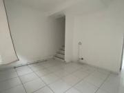 Sobrado para Aluguel com 2 quartos, 50 m² por R$ 1.500