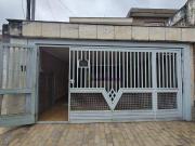 Sobrado para Aluguel com 3 quartos, 152 m² por R$ 5.900