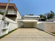 Sobrado para aluguel e venda possui 357 m2 com 4 suÃtes...