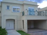 Sobrado para aluguel e venda possui 479 metros quadrados...