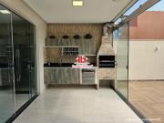 Sobrado para aluguel e venda tem 275 metros quadrados...