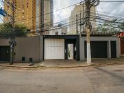 Sobrado para aluguel possui 214 metros quadrados com 2...