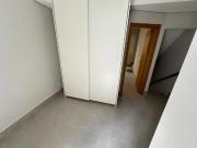 Sobrado para aluguel tem 110 metros quadrados com 2...