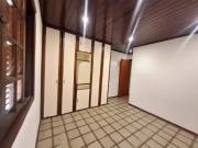 Sobrado para aluguel tem 132 metros quadrados com 3...