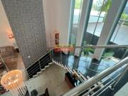 Sobrado para aluguel tem 450 metros quadrados com 5 quartos