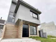 Sobrado para venda, 3 quarto s, Santa Cândida, Curitiba