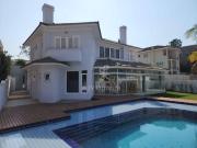 Sobrado para venda e aluguel em Alphaville em Santana De...