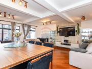 Sobrado para venda em Água Verde de 214.00m² com 4...