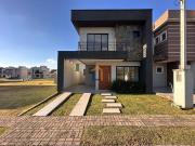 Sobrado para venda em Campo De Santana em Curitiba...