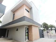 Sobrado para Venda em Curitiba, Xaxim, 3 dormitórios, 1...