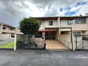 Sobrado para venda em Fanny em Curitiba Paraná de...