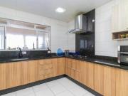 Sobrado para venda em Hauer de 150.00m² com 4 Quartos, 1...