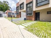 Sobrado para venda em Santa Felicidade em Curitiba...