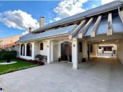 Sobrado para venda em Xaxim em Curitiba Paraná de...