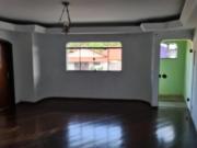 Sobrado para Venda por R$970.000,00 com 250m², 3...