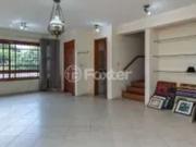 Sobrado para venda tem 220 metros quadrados com 3...