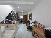 Sobrado para venda tem 250 metros quadrados com 3 quartos