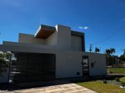 Sobrado para venda tem 267 metros quadrados com 3...