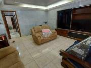 Sobrado perfeito para quem procura bastante espaço em...