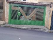 Sobrado à Venda com 194m², 4 Quartos, 1 Suíte, 3...