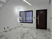 Sobrado recem construido à venda no bairro Vila...