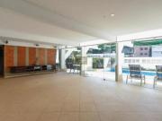 Sobrado residencial com 359 metros de área construída,...