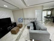 Sobrado Residencial com 4 suítes, 6 vagas e Piscina –...
