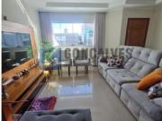 Sobrado Residencial de 3 Suítes com 5 Vagas em Assunção,...